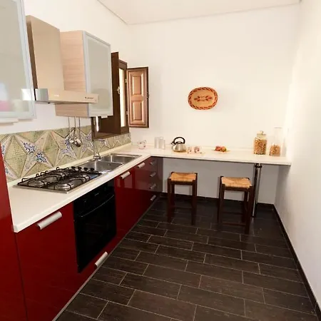 Casa Galo' - Pool & Tennis-gelso Apartment